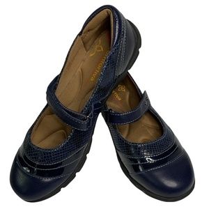 Comfortiva Women’s Corwin Cap Toe Navy‎ Leather Mary Jane Shoes Sz. 8.5N NWOT